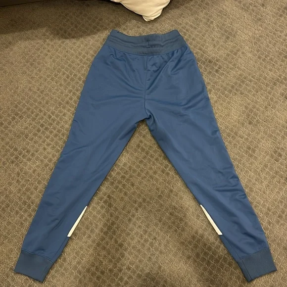 blue nike joggers - Picture 4 of 4